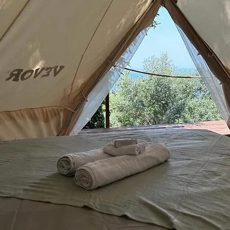 Роскошный шатер Habitat Eco Farm