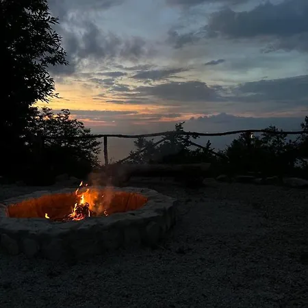 Роскошный шатер Habitat Eco Farm *